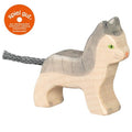 Wooden cat toy with 'spiel gut' logo on a white background