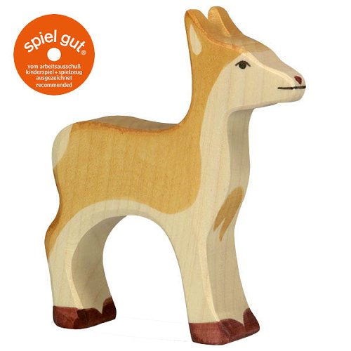 Wooden deer figurine with 'spiel gut' logo on a white background